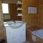 Au Bois Fleuri Les Chambres D'Hotes Roquebrune-sur Argens