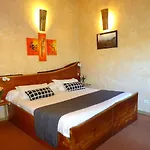 Au Bois Fleuri Les Chambres D'Hotes Bed & Breakfast