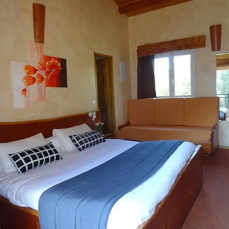 Au Bois Fleuri Les D'hotes فندق مبيت وإفطار 4*