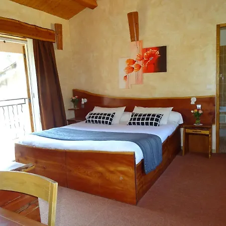 Au Bois Fleuri Les D'hotes فندق مبيت وإفطار 4*
