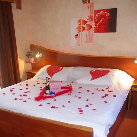Au Bois Fleuri Les D'hotes 4*
