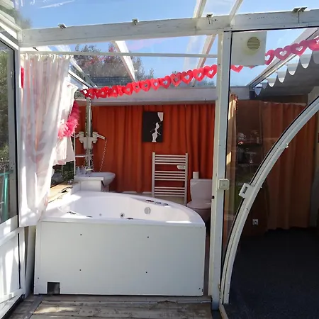 Au Bois Fleuri Les D'hotes فندق مبيت وإفطار