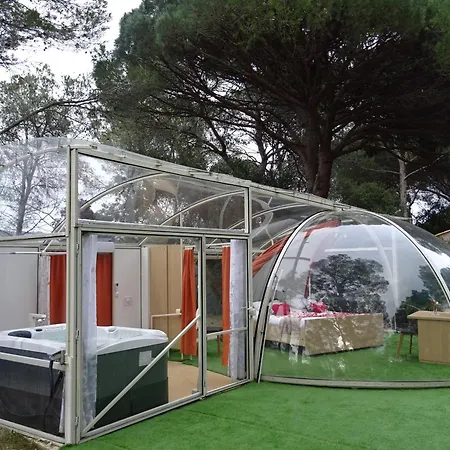 فندق مبيت وإفطار Au Bois Fleuri Les D'hotes 4*