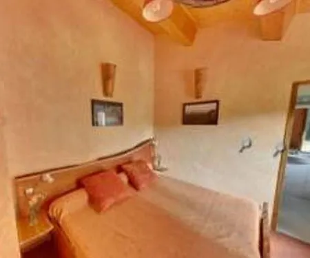 Les D'hotes Au Bois Fleuri