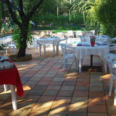 Oda ve Kahvaltı Les D'hotes Au Bois Fleuri Roquebrune-sur Argens